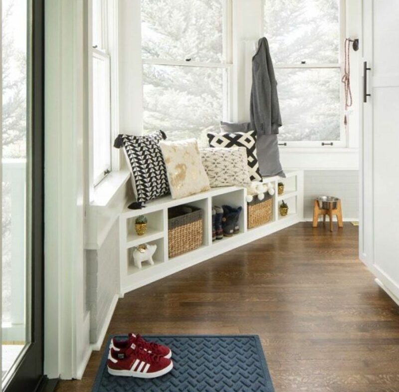 Corner Mud Room Bench with Storage