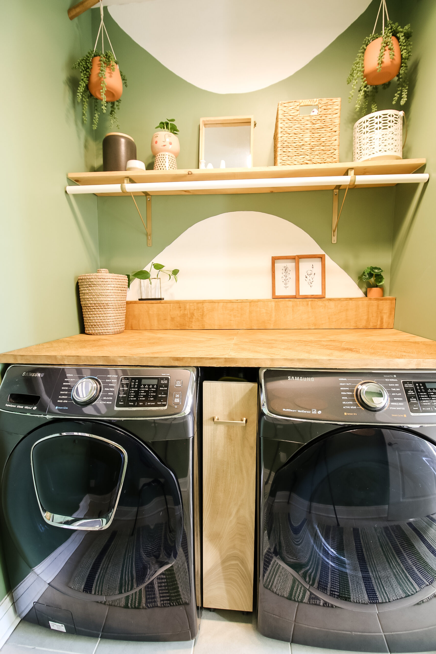 Country-Style Laundry Room