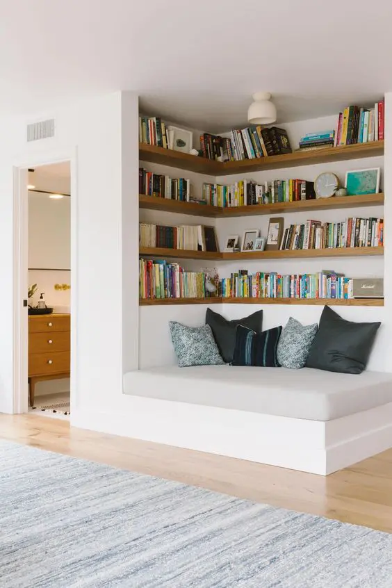 Discover the World of Built-In Bookshelves .jpg