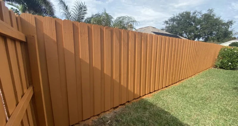 What is the Best Time to Stain a Wood Fence? .jpeg