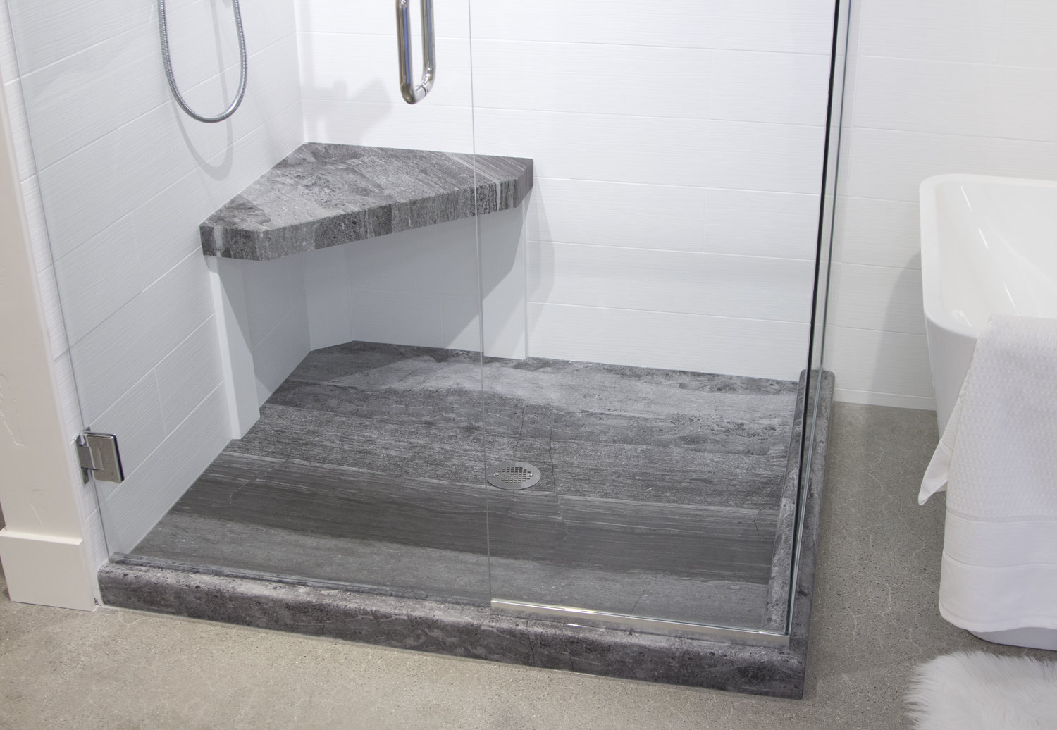 Buying Guide on Shower Pan Sizes