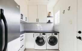 Laundry Wallpaper Ideas to Freshen Up Your Space