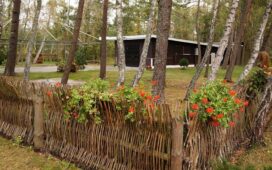 The DIY Wattle Fence Guide - How to Build & Preserve